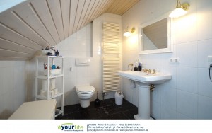 Türkheim_Doppelhaushaelfte_Badezimmer1