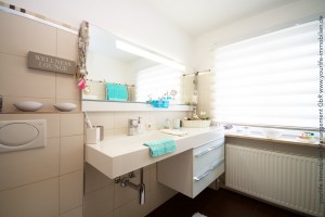 reiheneckhaus_hohenlinden_badezimmer2