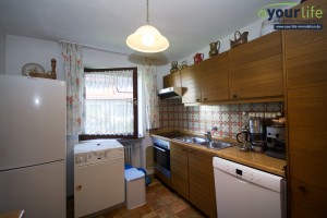 Mehrfamilienhaus_BadWoerishofen_Erdgeschosswohung_Kueche1