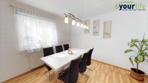 Kernsanierte-Doppelhaushalfte-Augsburg-Essbereich