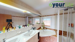 Doppelhaushälfte_Probstried_Obergeschoss_Badezimmer1